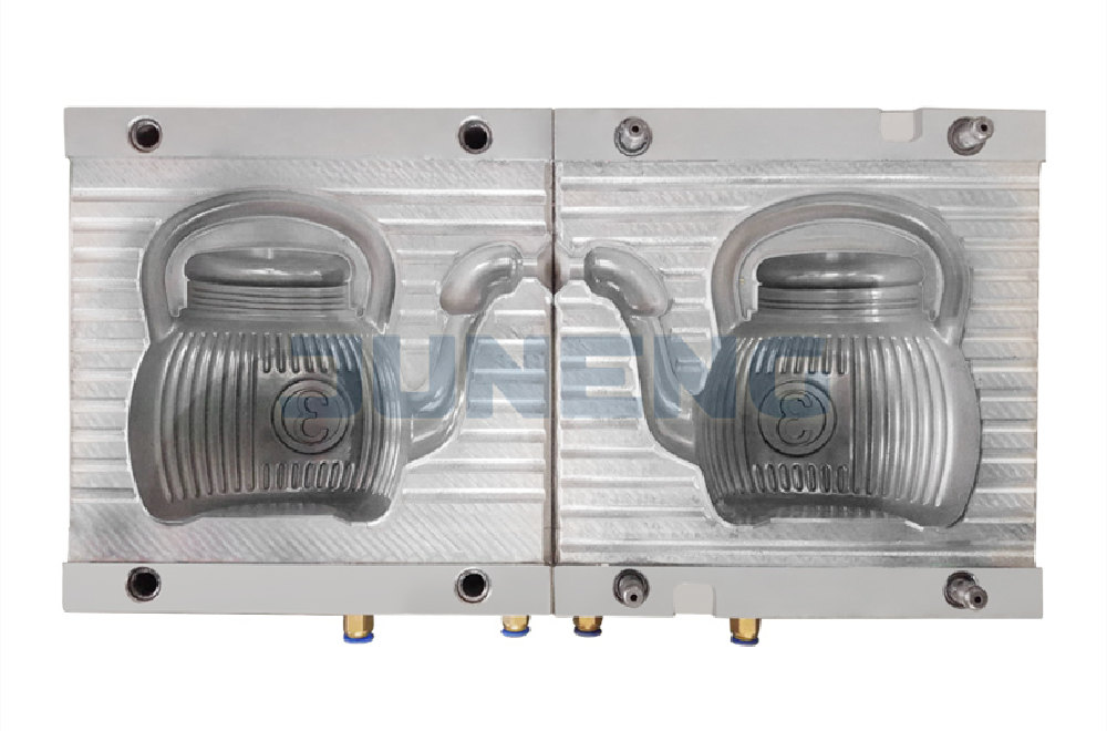 Extrusion Blow Molds 4