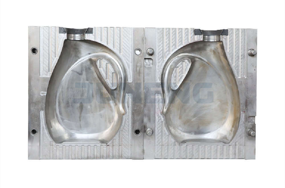 Extrusion Blow Molds 8